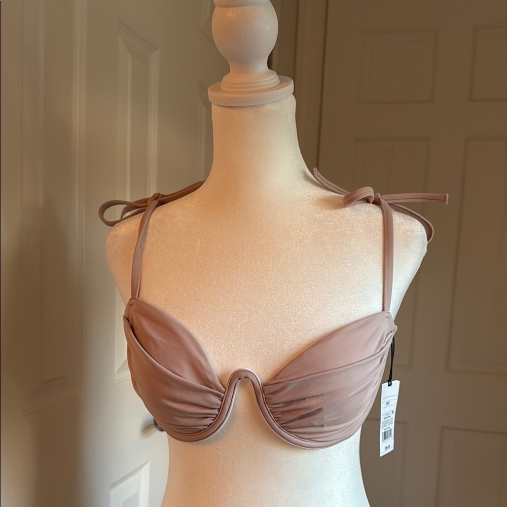 Elegant Bikini Top